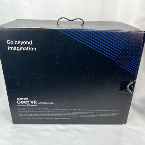 Samsung Gear VR SM-R324 With Controller - Picture 2 of 5